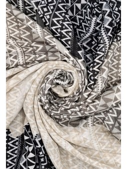 Écharpe Noire ornée de  Pompons tricolores 2