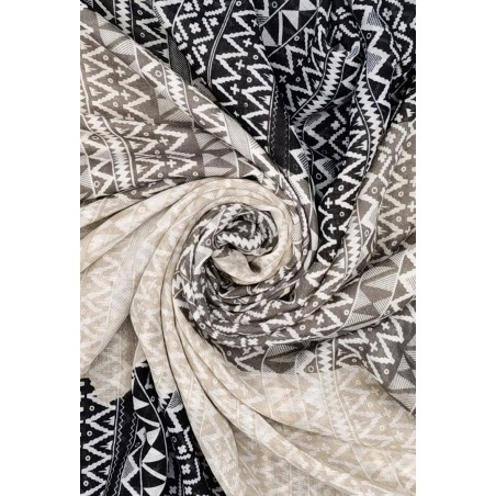Écharpe Noire ornée de  Pompons tricolores